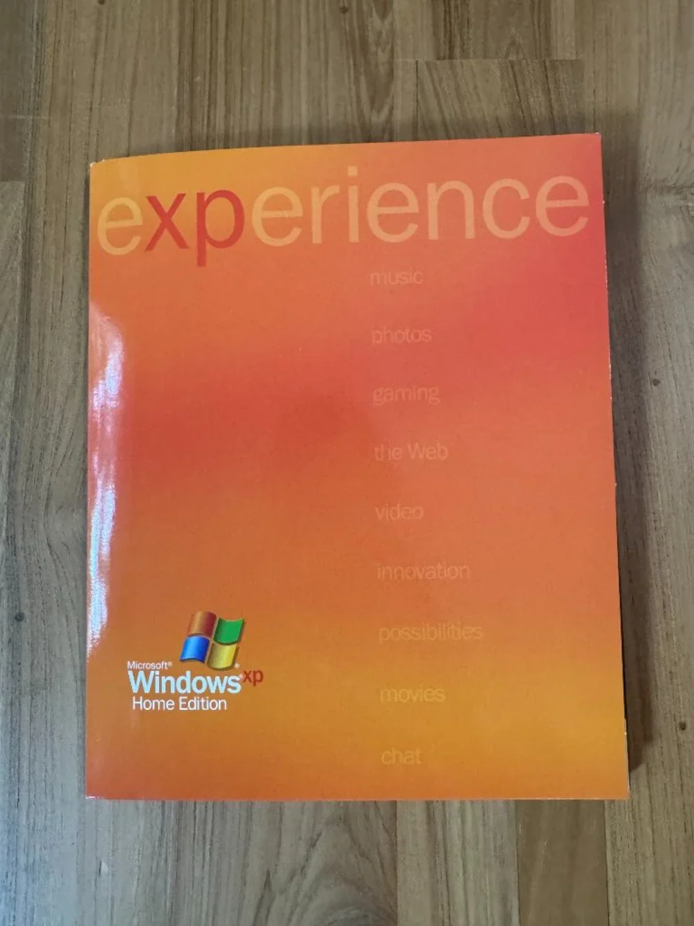 Microsoft Windows XP Home Edition Version 2002 w/ Product Install Key & Box